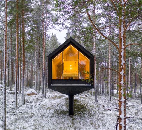 COZY, MODERN CABIN IN THE FINNISH FOREST | thatscandinavianfeeling.com