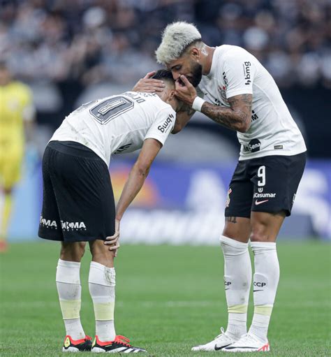 Atua Es Veja Quem Foi Bem E Quem Foi Mal Na Estreia Do Corinthians No