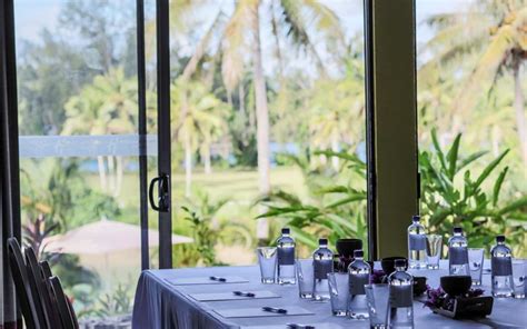 Vanuatu Resort | Rooms & Overwater Villas | Holiday Inn Resort Vanuatu