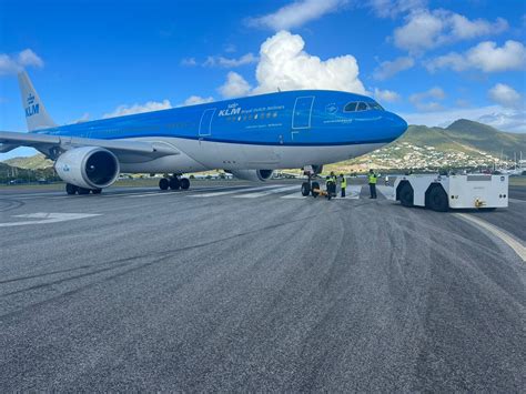 Reizigers Gestrand Op Sint Maarten Na Problemen Met KLM Vliegtuig Nu CW