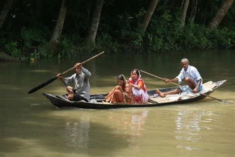 A Tour To Floating Market In Barisal