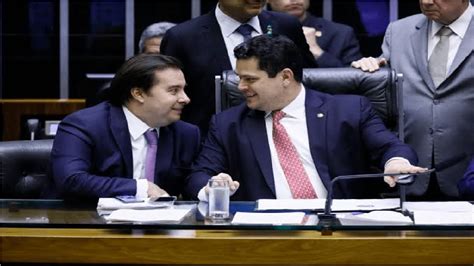 Posição da Câmara já está tomada diz Rodrigo Maia sobre PEC da prisão