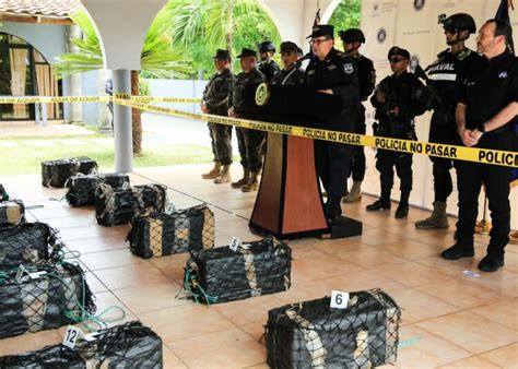 Autoridades De Seguridad Presentan Incautaci N De Droga Valorada En