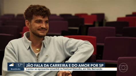 V Deo Cantor J O Fala Da Carreira E Do Amor Pela Capital Em Entrevista