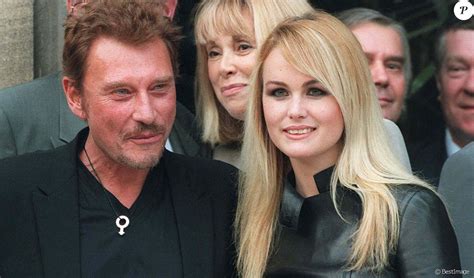 Laeticia Hallyday a découvert son mariage dans la presse révélations