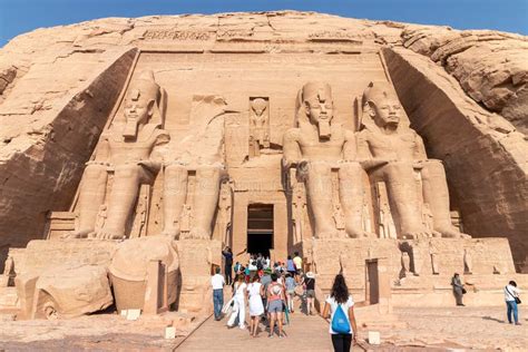 Aswan Egipto 13 De Septiembre De 2018 Turista Visitando Abu Simbel El