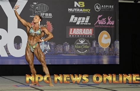 2020 IFBB Pro League NY Pro Women S Physique Winner Rachel Daniels