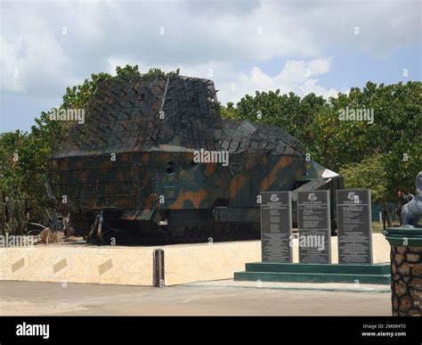 Ruins of 30 years civil war in Sri lanka Stock Photo - Alamy