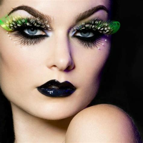 Green Feather Eye Dramatic Eye Makeup Dramatic Makeup Makeup