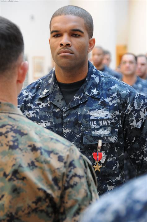 US Navy Hospital Corpsman 2nd Class Lammont T. Hammond | DefenceTalk Forum