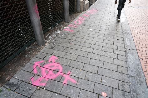 Gendern und das Grundgesetz Dürfen deutsche Professoren Studenten dazu