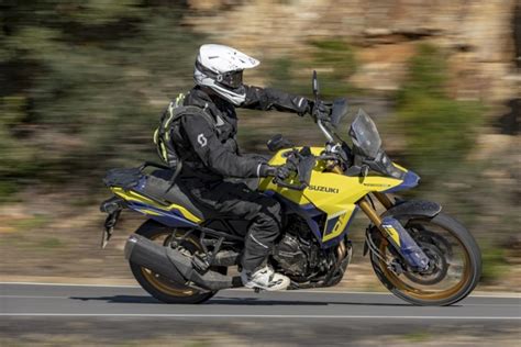 Suzuki V Strom 800 DE La Prova Su Strada E Fuoristrada Anteprima