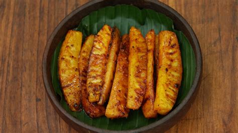 Tawa Grilled Pineapple Recipe – Village Cooking