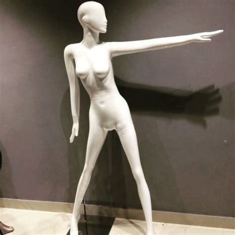 Female Full Body Frp White Standing Mannequin Age Group Adults At Best