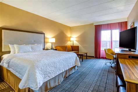 Hampton Inn Boston Norwood Hotel (Norwood (MA)) - Deals, Photos & Reviews