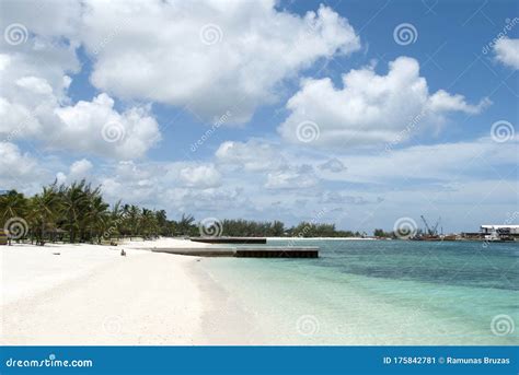 Western Esplanade Beach In Nassau Stock Image Image Of Sand Bahamas 175842781