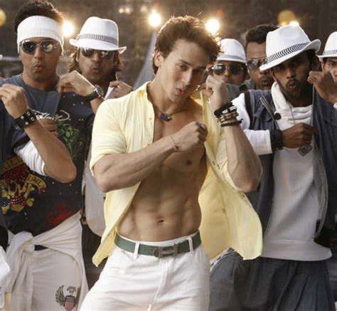 Heropanti Tiger Shroff S Dance Moves To Dad S Flute Theme In Whistle