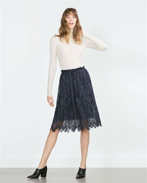 Faldas midi en la nueva colección otoño invierno 2015 de Zara Modalia es