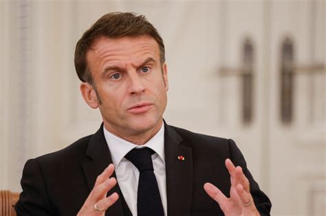 Hanouka L Lys E Macron Voque Une C R Monie Dans Un Esprit Qui