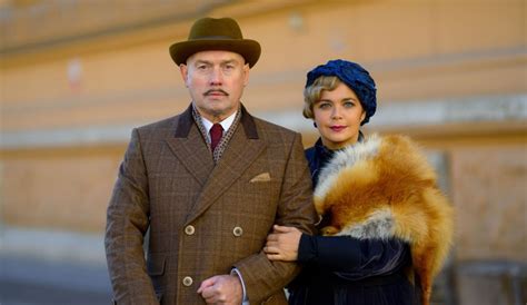 Скачать Цыпленок жареный 1 сезон Сериал 1,2,3,4,5,6,7,8,9,10,11,12,13 ...