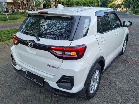 7 Hal Menarik Daihatsu Rocky 1 2 X CVT Harga Murah Fitur Melimpah