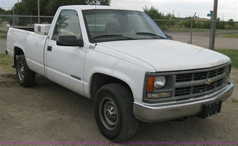 1998 Chevrolet Cheyenne 2500 Pickup Truck In Wichita Ks Item A4347