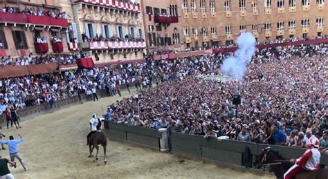 Palio Di Siena Vince La Contrada Della Lupa