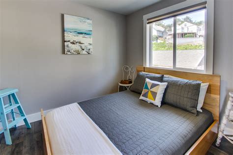 Oceanside Inn All Units 16 Bd Oceanside Or Vacation Rental Vacasa