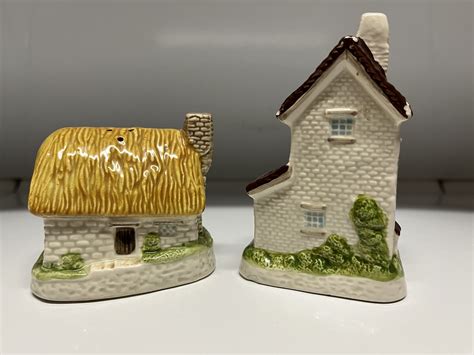 Vintage Otagiri Thatched Roof Cottage Salt Pepper Shakers Etsy