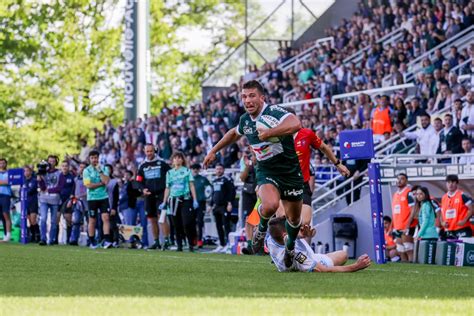 Rugby Top 14 à Lyon la Section Paloise aux trois quarts reconduits