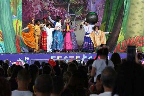 2022 Show do cantor Guilherme Arantes encerra 1º Festeccon após