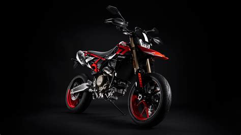 New Hypermotard 698 Mono Live Play Ride