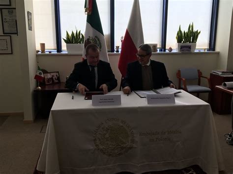 Embajador De México En Polonia Alejandro Negrín Firma Como Testigo De Honor Los Convenios De