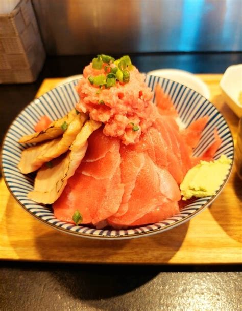 丼ぶり屋 まぐろ丼 恵み 1号 神田海鮮丼 食べログ