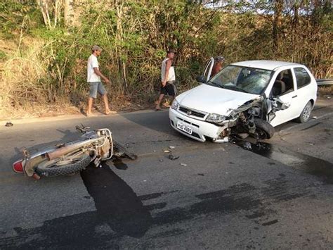 Acidente envolvendo carro e moto deixa vítima fatal na MGC 265 em Muriaé