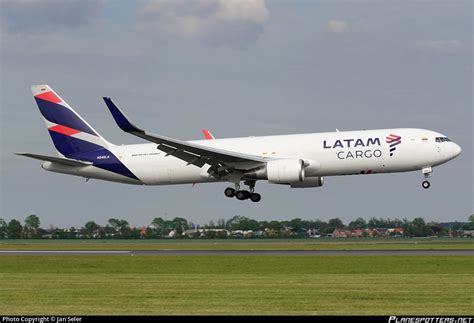 N540LA LATAM Cargo Colombia Boeing 767 316ER BCF WL Photo By Jan