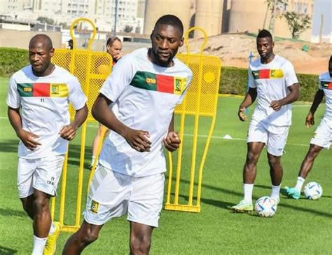 Entrainement Des Lions Indomptables Pour La Coupe Du Monde 2022 Au Qatar