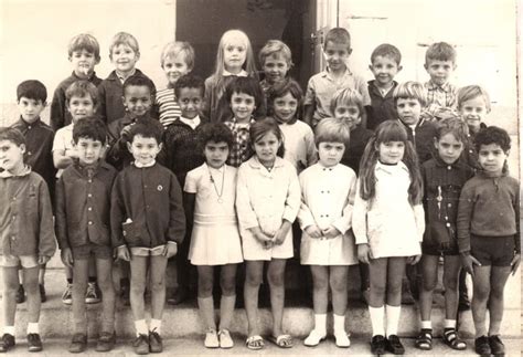 Photo de classe CP année 70 71 de 1970 Ecole Jean Giono Apt