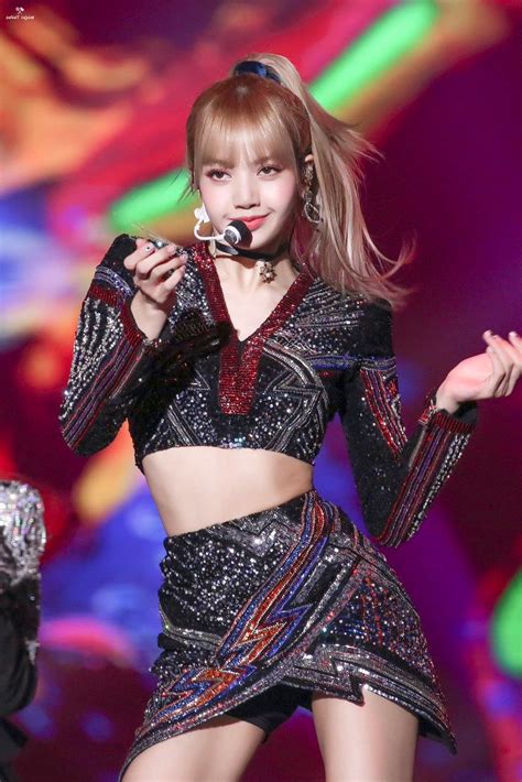 Blackpinks Lisa 7 Times Blackpinks Lisa Slayed Her Stage Outfits In