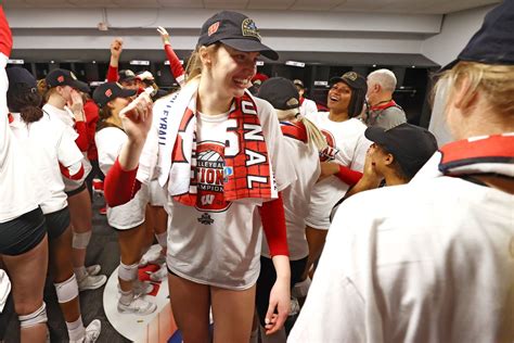 Wisconsin Badgers Volleyball Anna Smrek Ready To Take Reins Of UWs