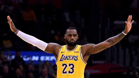 Lebron James Breaks Nba All Time Points Scoring Record Arnoticias Tv