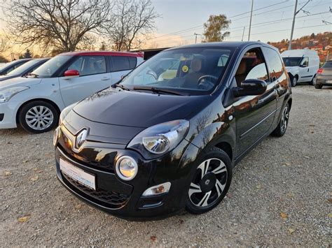 Renault Twingo 1 5 DCi Paris VELIKI MALI SERVIS POTVRDA KM MODEL 2014