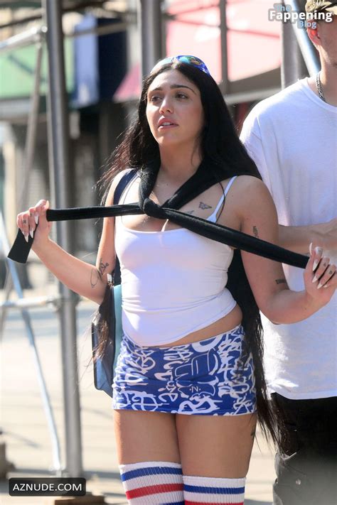 Lourdes Leon And Jonathan Puglia S Nude And Sexy Garage Sale Kiss In Nyc Aznude