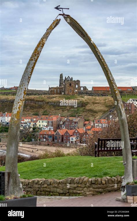 Whitby Whalebone Arch Hi Res Stock Photography And Images Alamy