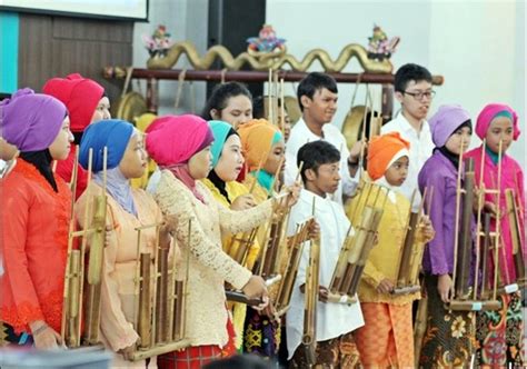 Cara Memainkan Angklung Yang Baik Dan Benar Bagi Hal Baik