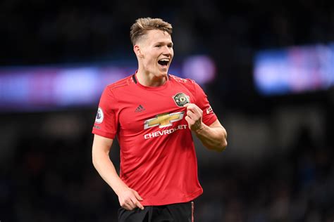 West Ham United Set To Revive Talks To Sign Scott Mctominay