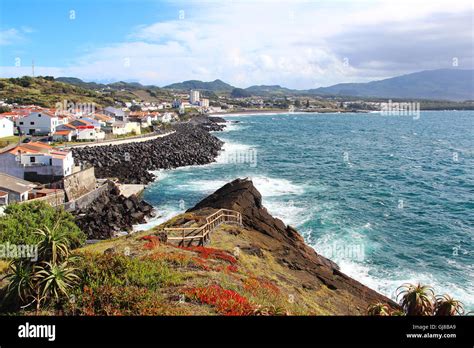 Le milizie spiaggia Praia das milizie) e punto di vista nei pressi di ...