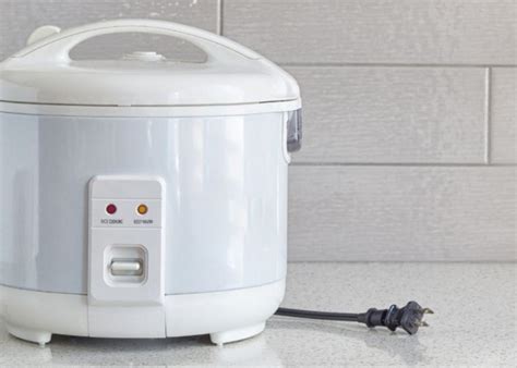 Pemerintah Bakal Bagi Bagi Ribu Rice Cooker Ini Syaratnya