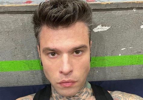 Il chirurgo di Fedez spiega cosa è successo Ulcere anastomotiche