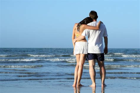 Relacionamento Romance Dos Amantes Do Oceano Da Praia Do Amor Dos Pares